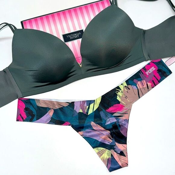 🔥VICTORIA SECRET set padded no wire SZ32D/M New - Picture 1 of 9